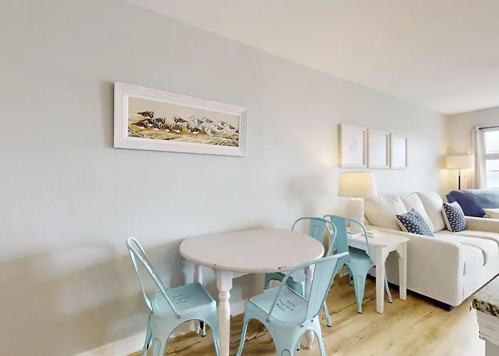 Grand #318 In With Pool And Hot Tub Access *