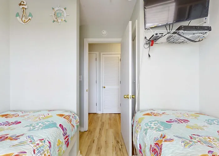 Grand #318 In With Pool And Hot Tub Access *